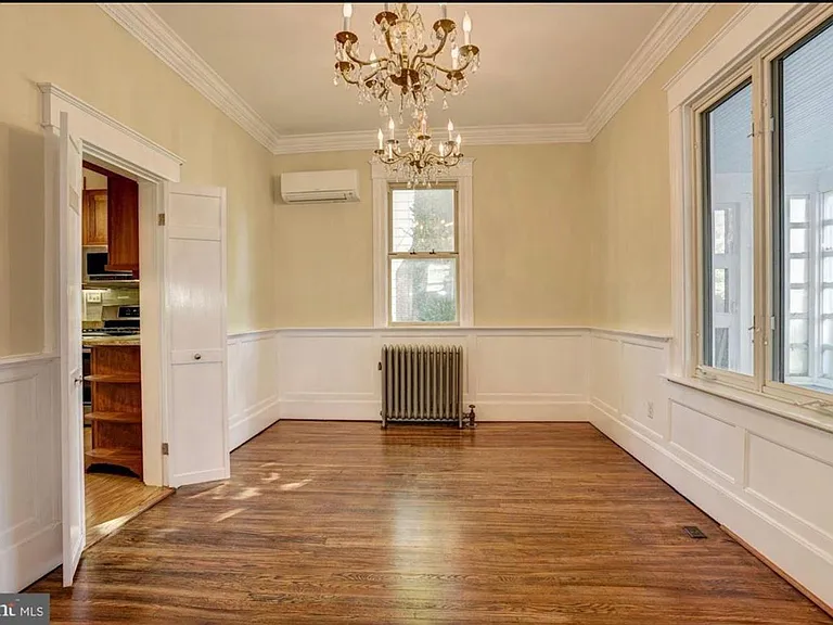 612 W Joppa Rd — Photo 13