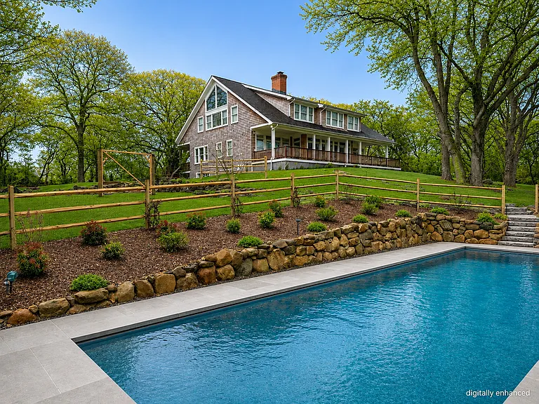 4 Bayberry Rd — Photo 3