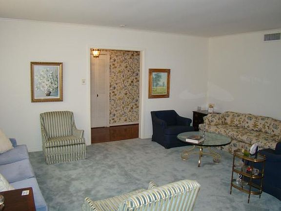 4th image of 2025 Driskill St