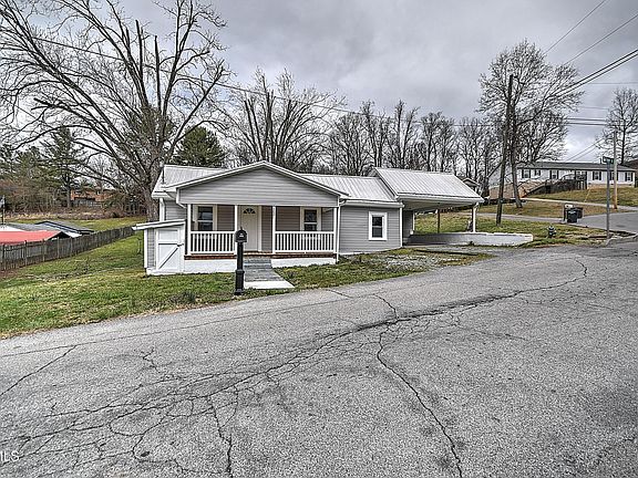 4th image of 3801 Reardon Ln