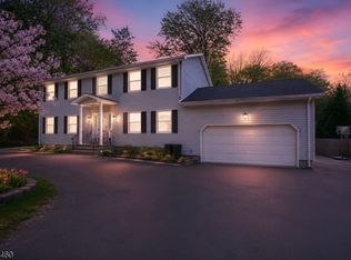 110 Edgewood Ave, Green Brook Twp., NJ 08812