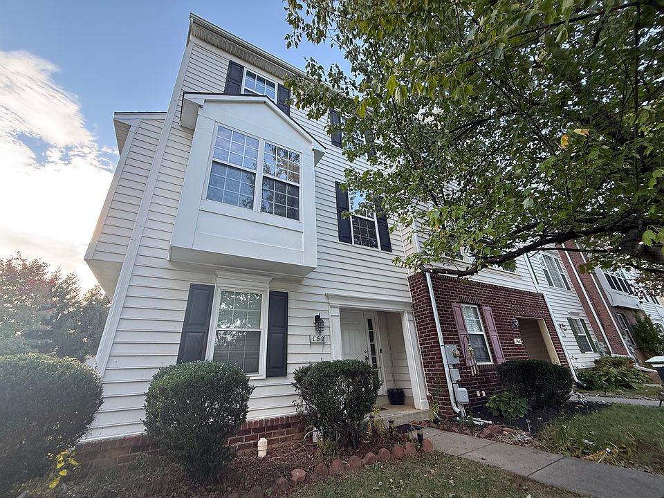1st image of 162 Penwick Cir