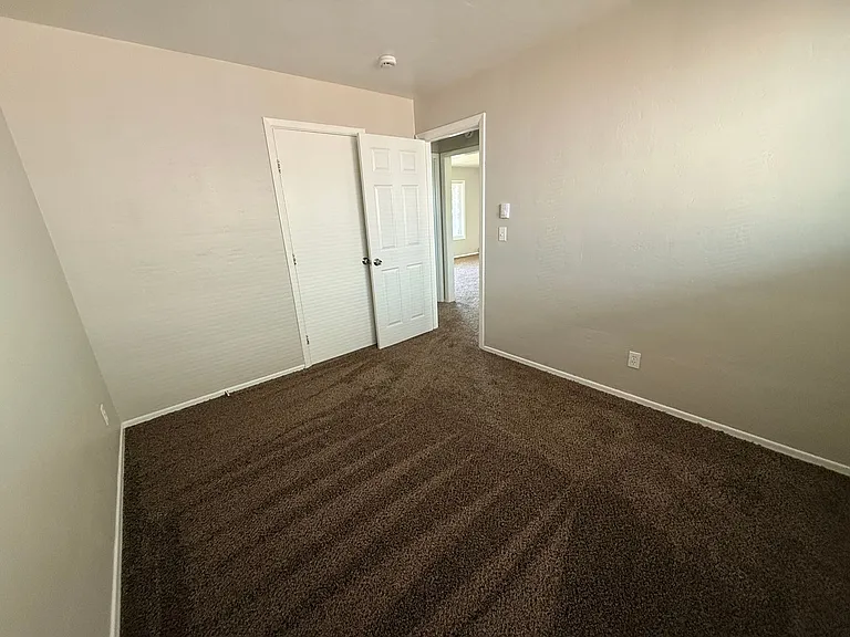 1031 & 1037 Ring St NE — Photo 1