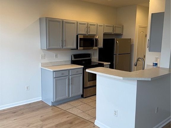 4th image of 9223 Great Lakes Cir
