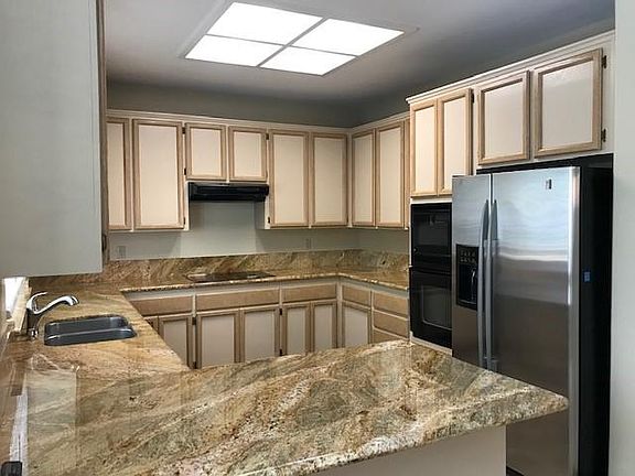4th image of 3838 Sheffield Cir