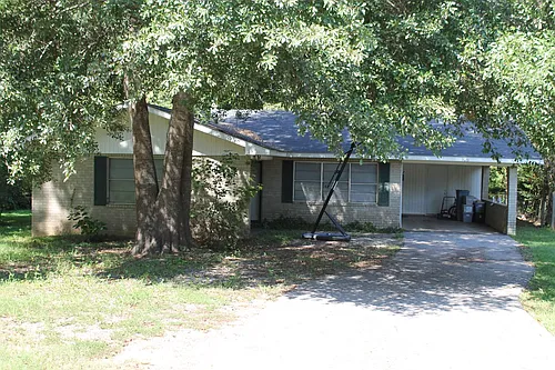 106 Hillcrest Rd Photo 1