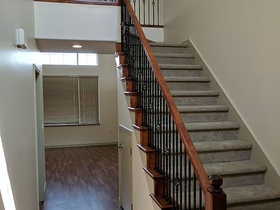 New paint, carpets and flooring