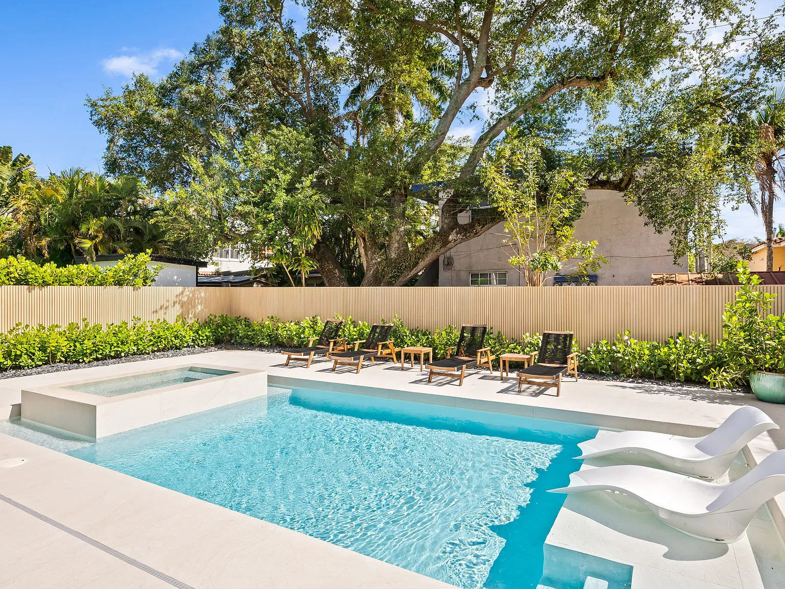 5 bed, 3448 sqft, $25,000 — Photo 2