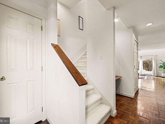 5th image of 10 Llanfair Rd Unit 9