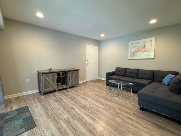 17804 Buehler Rd #146, Olney, MD 20832