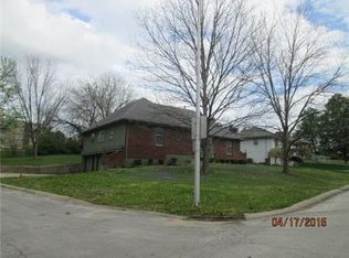 8801 Corrington Ave, Kansas City, MO 64138
