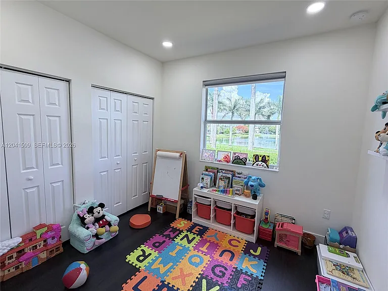 268 SE 31st Ave — Photo 28