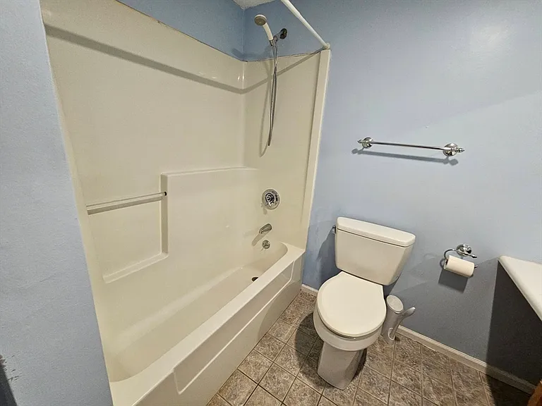 35 Prospect St #215 — Photo 14