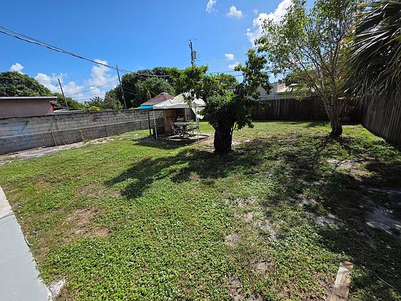 5th image of 812 Selkirk Street