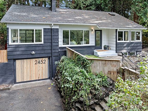 3rd image of 2452 E Phinney Bay Drive