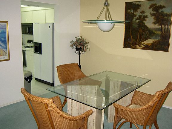 Alcoved Dining