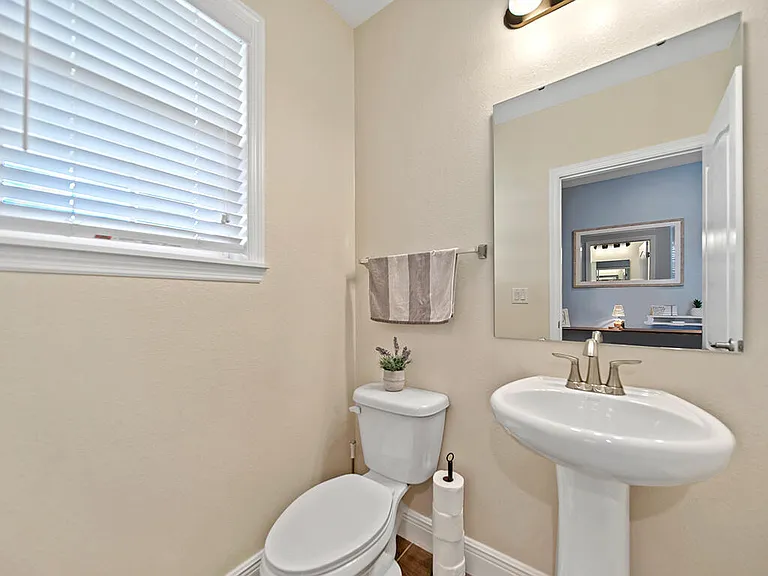 4662 SW Bradbury St — Photo 9