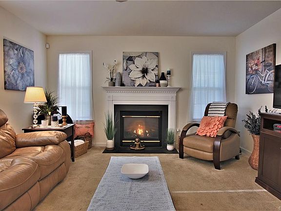 2nd image of 6913 Staunton Ave