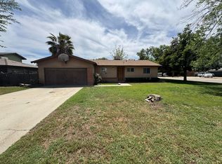 2349 E Sunset Ave, Tulare, CA 93274