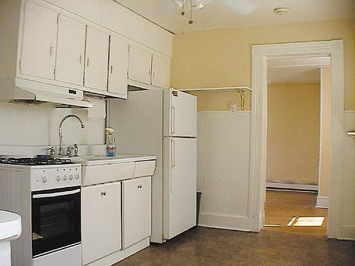 Kitchen - 12x9 - room enough for a rolling island or small table