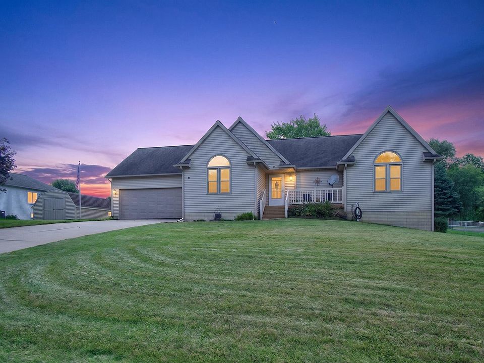 1st image of 2101 Appleway Dr
