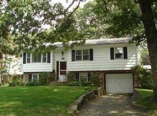 112 Edmond Dr, Warwick, RI 02886