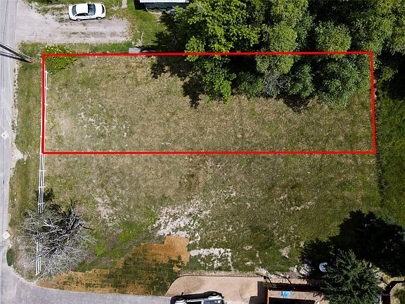 4th image of 317 3rd St W