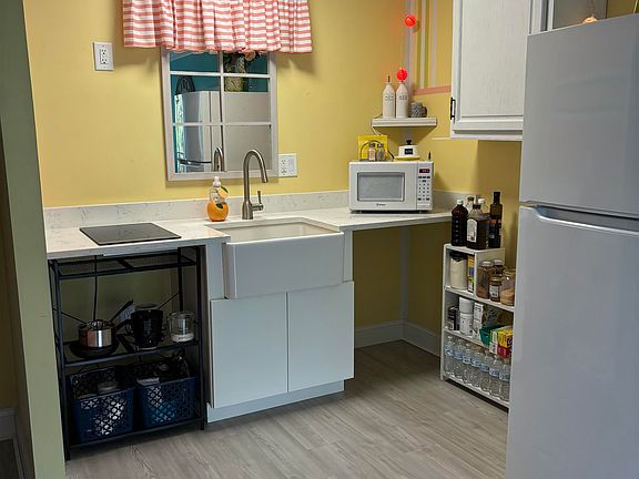 3rd image of 5001 Little River Rd. #E-103