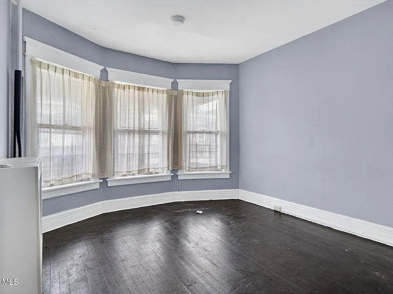 472 Hudson Ave #1 — Photo 3