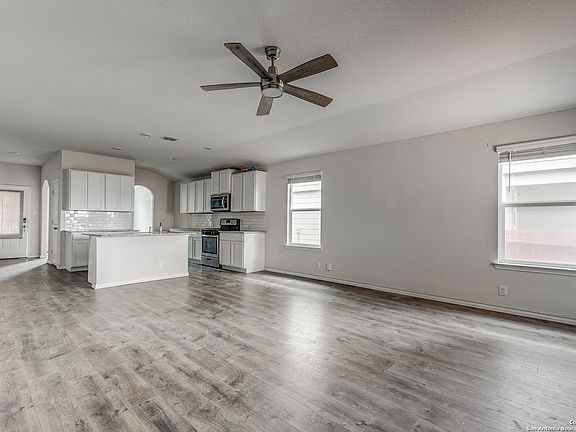 2nd image of 14718 GOLDFINCH WAY