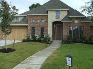 105 Silverstone Ln, Shenandoah, TX 77384