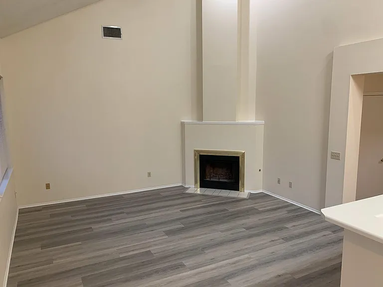 10911 Grassmere Ct — Photo 7