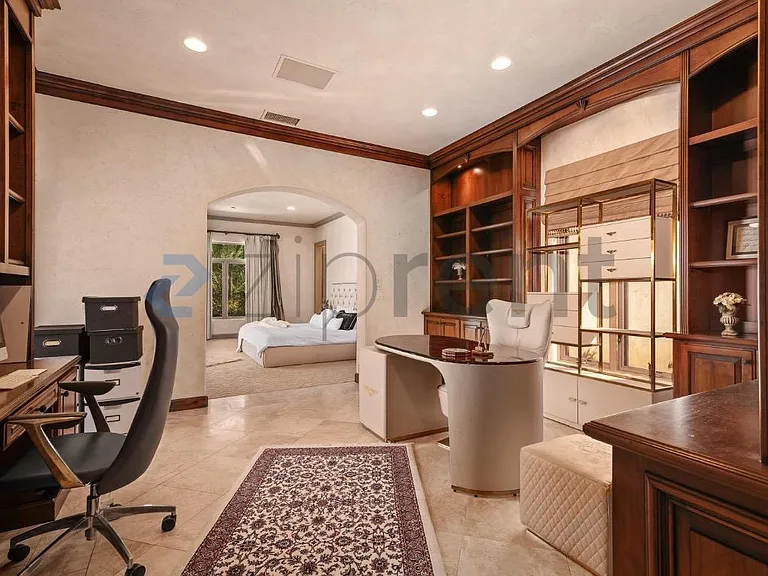 18545 Aliso Canyon Rd — Photo 25