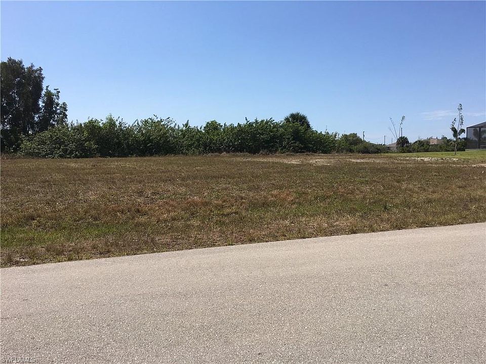 2nd image of 1242 NE 40th St