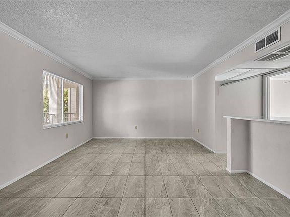3rd image of 145 OYSTER BAY CIRCLE #240