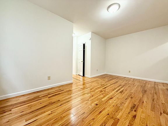 2nd image of 2760 Holland Ave APT 1A