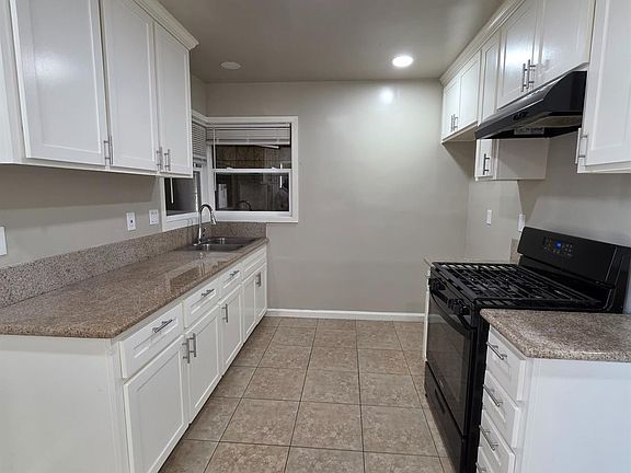 3rd image of 5748 Nina Way