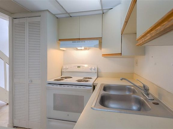 5th image of 100 E Kentucky Ave APT F5