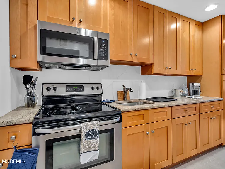1605 Grand Central Ave #2 — Photo 9