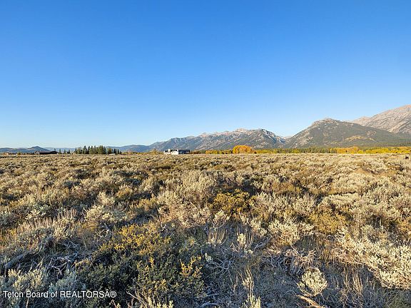 5th image of 1000 E Solitude Dr