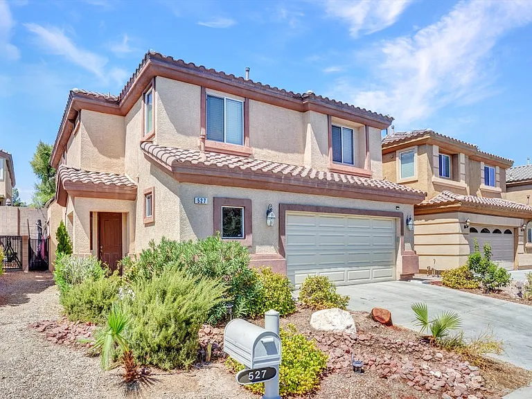527 Newberry Springs Dr — Photo 3