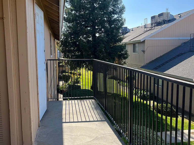 WESTMARC APARTMENT HOMES — Photo 22
