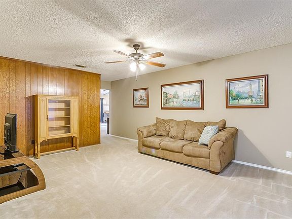 5th image of 6228 Cool Springs Dr