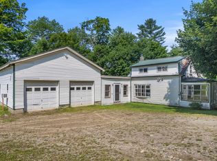 27 N Wayne Rd, Wayne, ME 04284