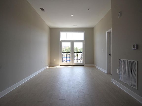 3rd image of 989 S Buchanan St Unit 417