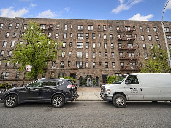 3rd image of 1800 Ocean Pkwy APT A15