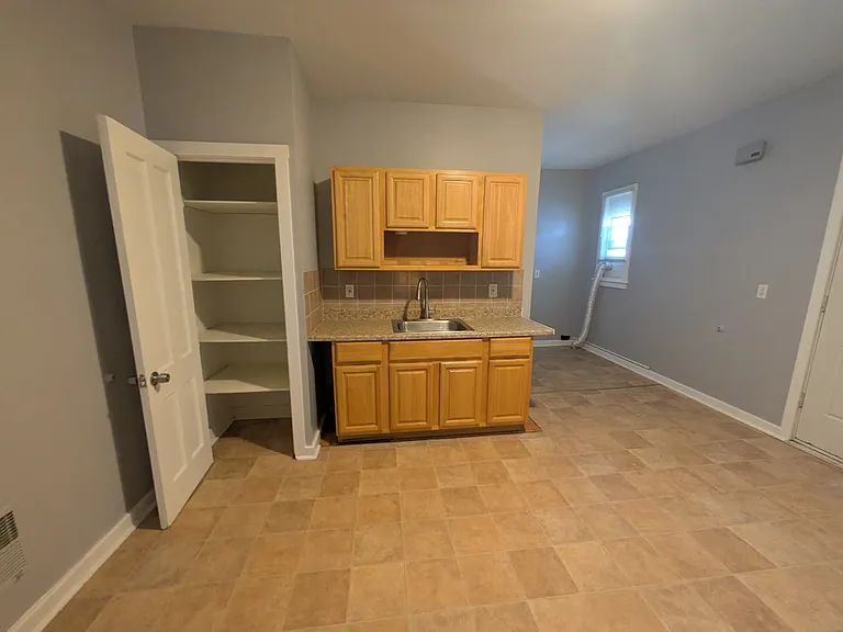 476 Brooks St #484-2 — Photo 2