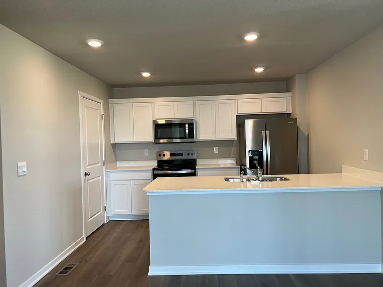 1283 Williamsburg Ln #1 — Photo 6