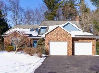 36 Stockbridge Rd, Slingerlands, NY 12159