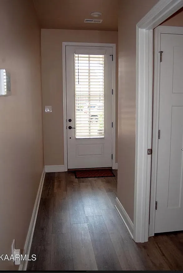 2 bed, 1362 sqft, $1,875 — Photo 4